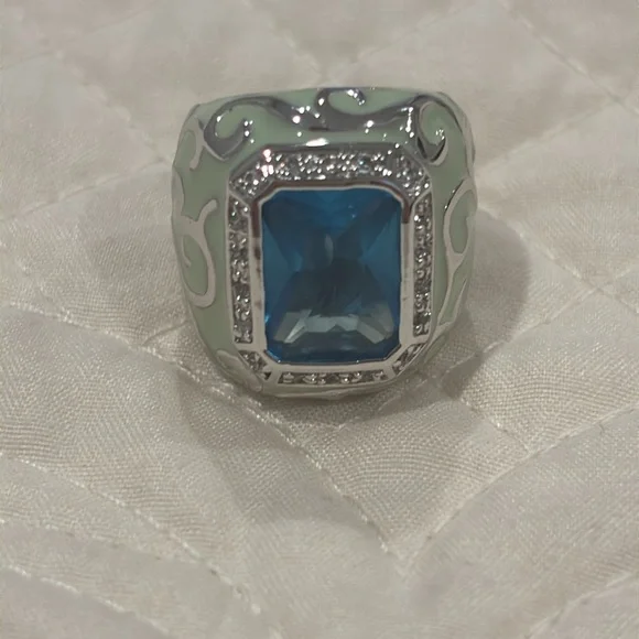 Elegant Enamel,Silver and Blue Topaz Gemstone Ring - Picture 5 of 5